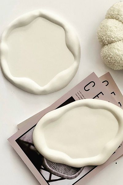 BLANJ HoBinCaN Cloud-Looking and Oval 2-Piece Decorative Plate| White