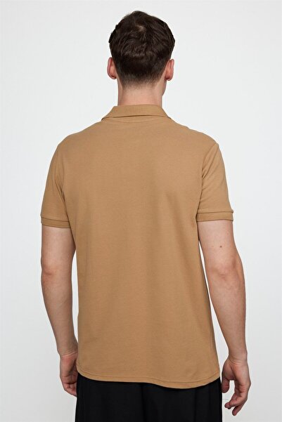 Tudors Herren-T-Shirt mit schmaler Passform und schmaler Passform aus 100 % Baumwoll-Piqué in Braun mit Polokragen