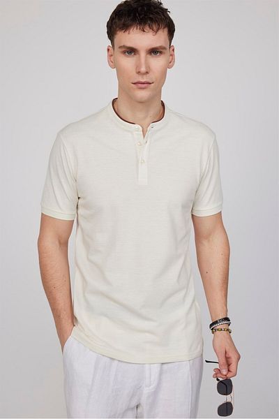 Tudors Ανδρικό μπλουζάκι με λεπτή εφαρμογή Slim Fit 100% βαμβακερό απλό πικέ εκρού μπλουζάκι με γιακά
