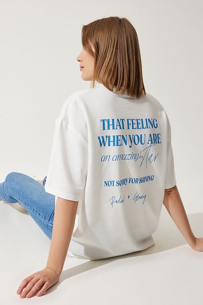 Happiness İstanbul Weißes Oversize-T-Shirt aus zweifädigem Strick mit Aufdruck für Damen AN00190