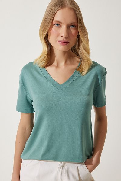 Happiness İstanbul Grünes Basic-T-Shirt aus Viskose-Strick mit V-Ausschnitt für Damen EN00613