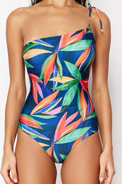 Trendyol Collection Trópusi mintás, egy vállkötős normál fürdőruha TBESS24MA00151