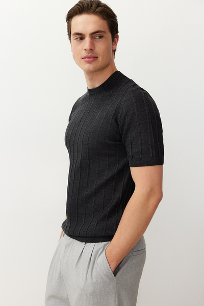 Trendyol Collection T-shirt Crew Neck Slim-Slim Fit Anthracite Knitwear - TMNSS24TS00250