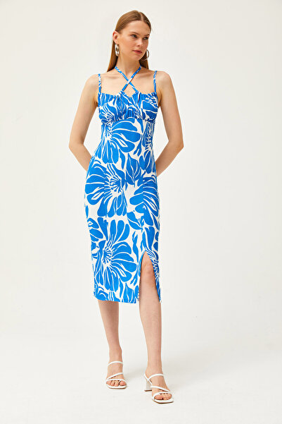 Olalook Damska niebieska sukienka midi z cienkim paskiem i wiązanym dekoltem ELB-19002126