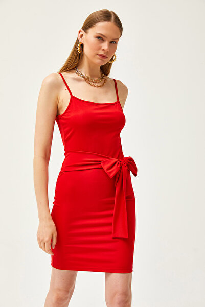 Olalook Kadın Kırmızı Askılı Beli Kuşak Detaylı Örme Elbise ELB-19002118