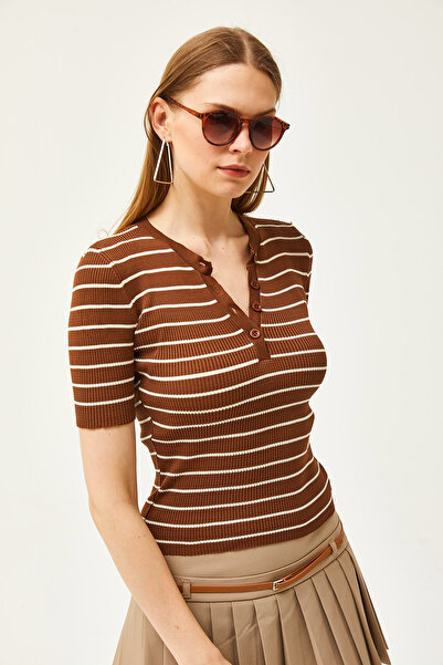 Olalook Γυναικεία πλεκτή μπλούζα Bitter Brown με 5 κουμπιά ριγέ BLZ-19002593