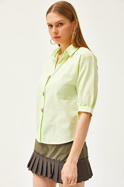 Olalook Kadın Açık Yeşil Ahşap Düğmeli Truvakar Kol Keten Gömlek GML-19001095