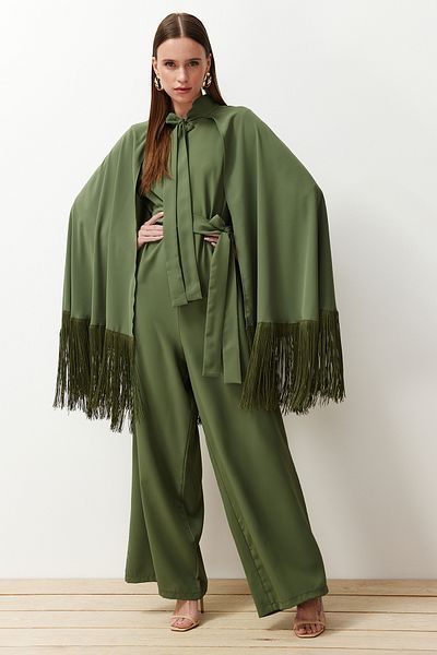 Trendyol Modest Set khaki večerních šatů a peleríny se střapcem - TCTAW24DB00007