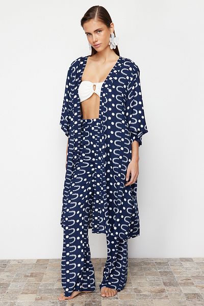 Trendyol Collection Geometrisch gemusterter Midi-Strand-Kimono mit Gürtel und Kaftan TBESS24KM00054