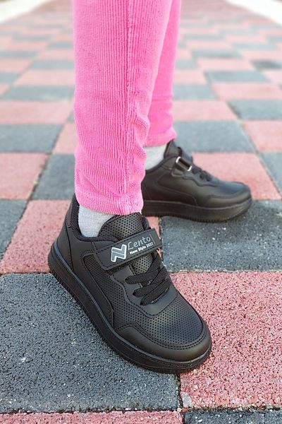 Aleza Shoes Unisex Kids Black Velcro Casual Sneakers