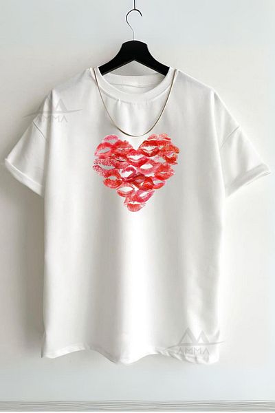 AMMA Μπλουζάκι Unisex Sweetheart Kiss με εμπριμέ κοντό μανίκι 100% βαμβάκι