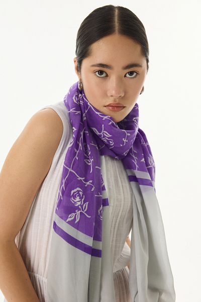 FENZA SCARF BERRY ROSE ΣΧΕΔΙΟ ΓΚΡΙ-ΜΩΒ ΒΑΜΒΑΚΙ ΣΑΛΙ