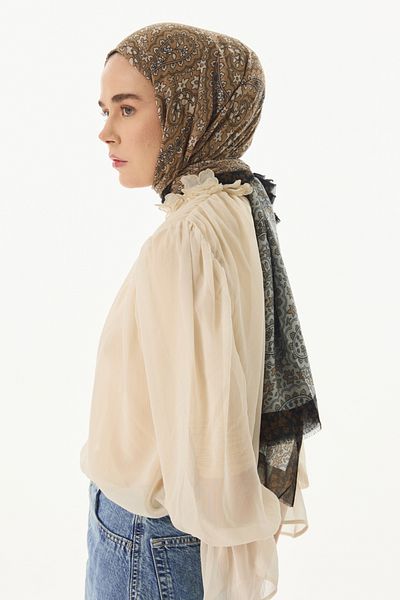 FENZA SCARF СИВО-КАФЯВ ПАМУЧЕН ШАЛ С ЦВЕТЕН ДЕСЕРТ НА АСТРА