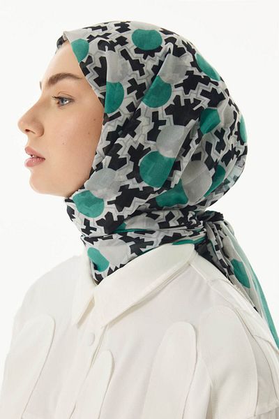 FENZA SCARF ΠΡΑΣΙΝΟ ΒΑΜΒΑΚΙ ΣΑΛΙΟ ΜΕ ΓΡΑΦΙΚΟ ΣΧΕΔΙΟ AMY
