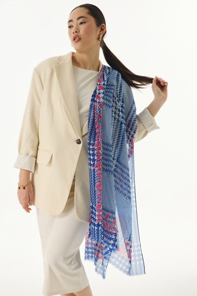 FENZA SCARF شال منقوش بأوراق الشجر من القطن باللون الأزرق الداكن والفوشيا