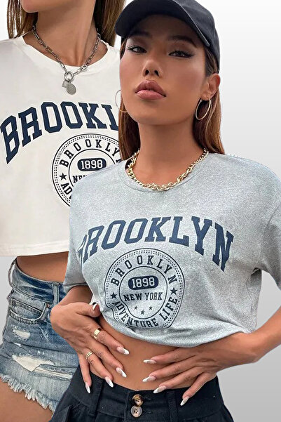 MODAGEN Kadın Oversize Crop T-shirt 2li Paket Beyaz - Gri Brooklyn Baskılı