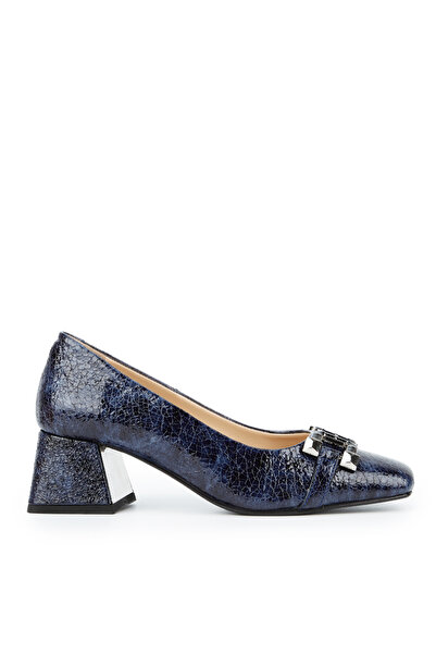 Cengiz Gümüş Küt Burun Tokalı Kadın Ayakkabı