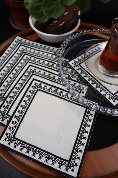 vipceyiz Traditional Square Presentation Napkin (6 pieces)