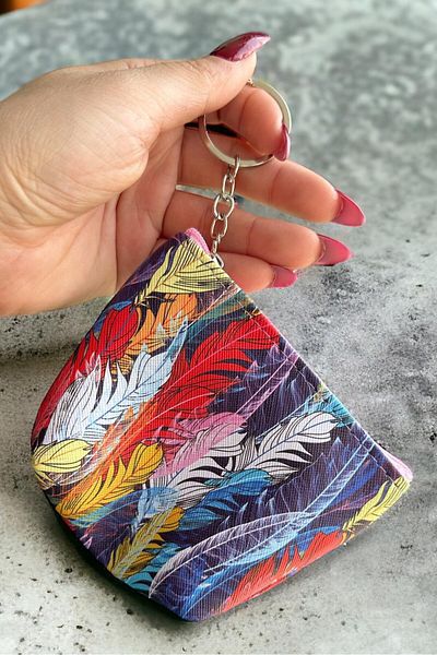 TAKIŞTIR Mixed Color Feather Figured Wallet/ Keychain