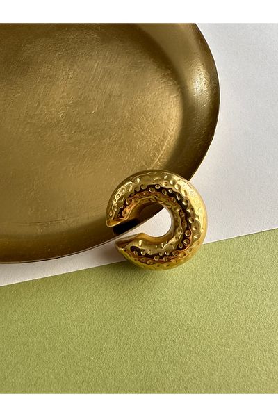 ringbox Gold Patterned Curved Cartilage Earring Earcuff