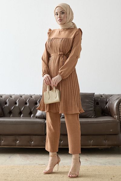 InStyle Front Pleated Ruffle Detail Set - Camel