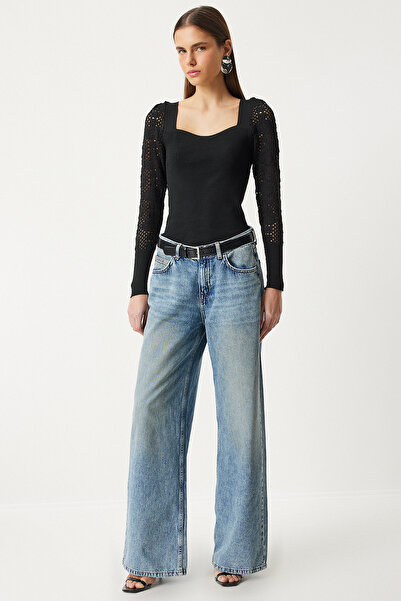 Lovelyİstanbul Μαύρη πλεκτή μπλούζα με λαιμόκοψη Sweetheart - Διάτρητη Lyu0001