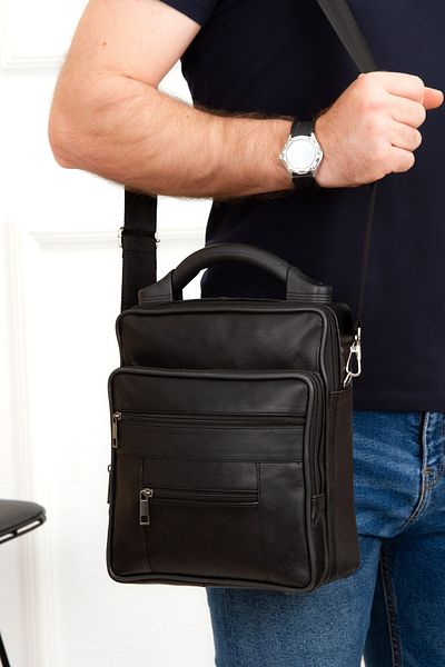 Newish Men's Genuine Leather Daily Shoulder and Hand Bag (22X27 cm) - Black