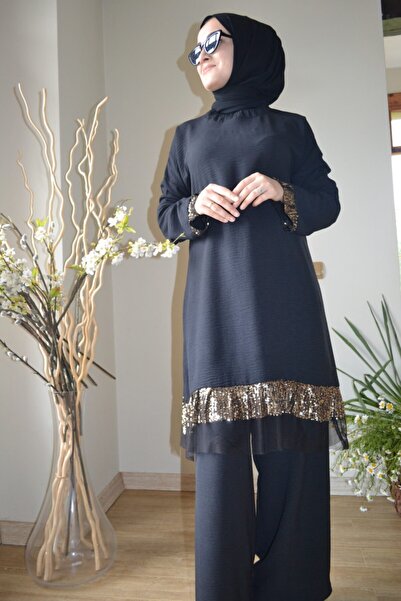 AYSUN AYDEMİR Black Hijab 2-Piece Set with Gold Sequin and Tulle Detail