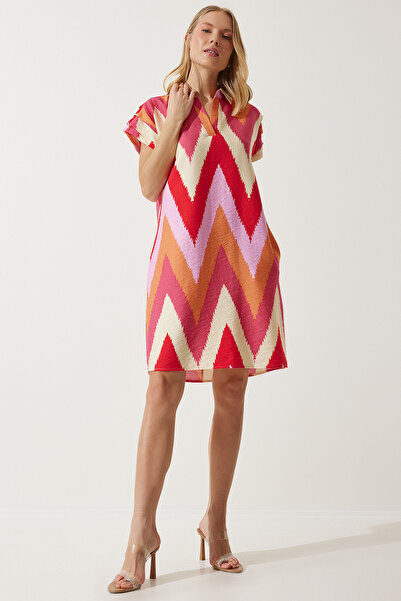 Happiness İstanbul Gemustertes Sommerkleid für Damen in Rot und Creme mit Polokragen OF00001