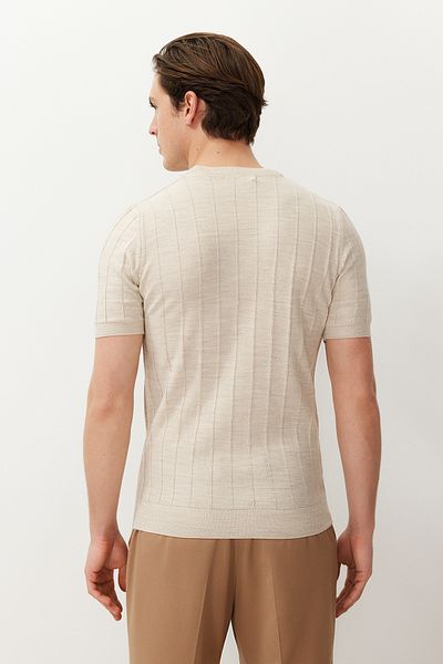 Trendyol Collection Μπεζ πλεκτό μπλουζάκι με λαιμόκοψη με λεπτή εφαρμογή - TMNSS24TS00250