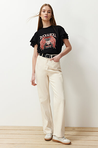 Trendyol Collection Černé 100% bavlna s potištěným tylovým volánem Detailní střih Regular/Normal Fit Pletené tričko TWOSS24TS00191