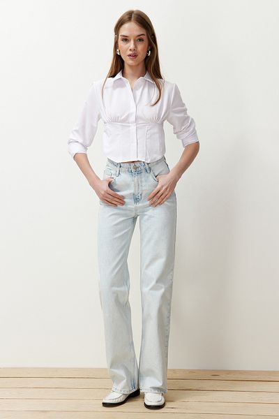 Trendyol Collection Eisblaue Jeans mit hoher Taille und weitem Bein TWOSS23JE00068