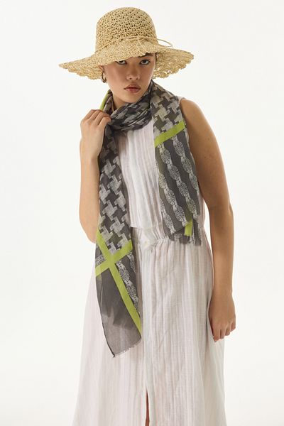 FENZA SCARF شال رمادي مخطط من القطن ميستي