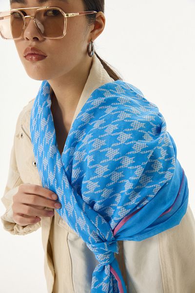 FENZA SCARF Şal din bumbac albastru bebeluş - model Yoko Crowfoot