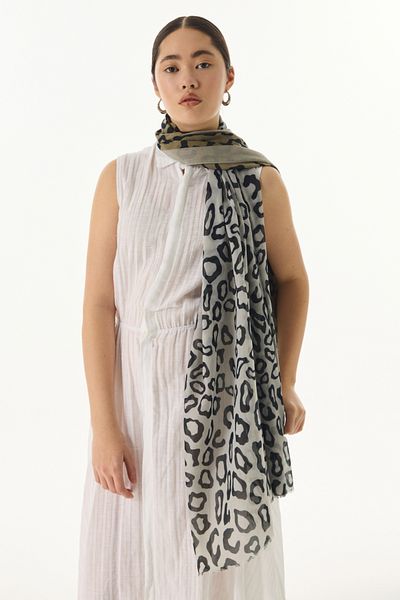 FENZA SCARF Ami̇ra Gradio Leopard Pattern Khaki-Water Green Cotton Shal