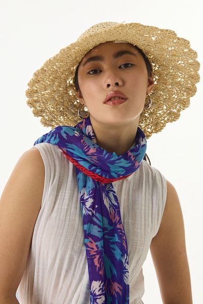 FENZA SCARF GRACE șal pentru bebeluși din bumbac albastru cu model floral