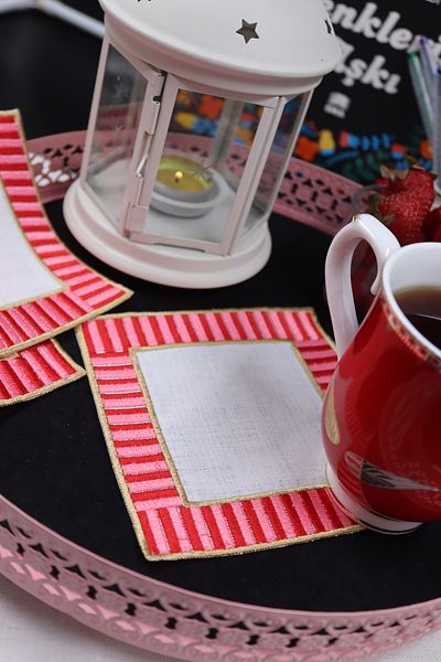 vipceyiz Tile Patterned Coffee Side Presentation Napkin (2 Pcs)