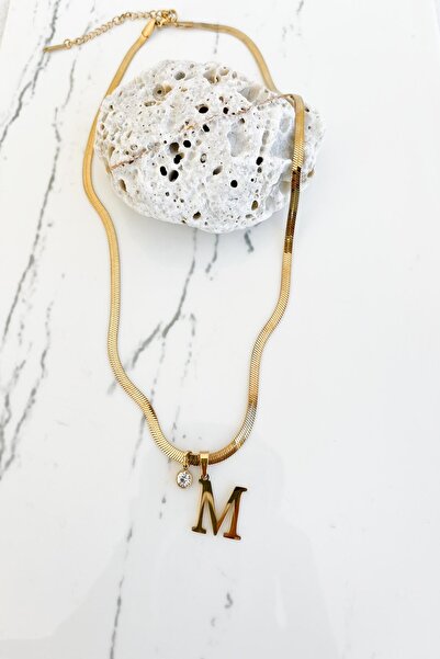 Pretty İtalyan Zincir Tek Taş ve Harfli Gold Renk Kararmaz Çelik Kolye