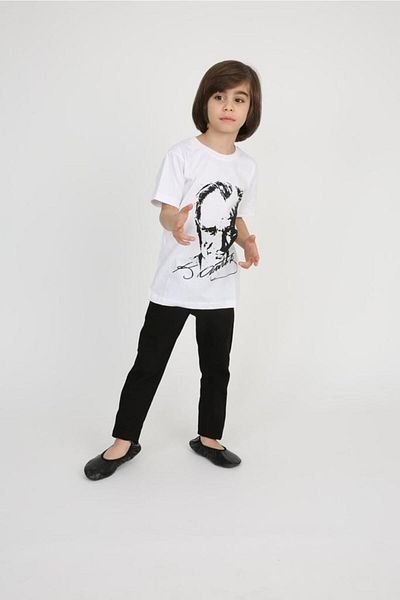 Haba Boy's T-shirt and Pants Set on April 23, October 29