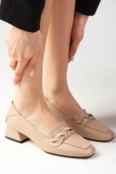 Mio Gusto Abriana Nude Colored Blunt Toe Knitted Strap Women's Short Heeled Shoes