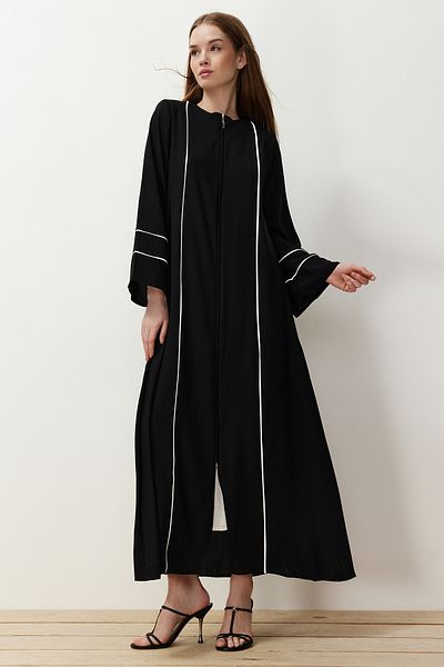 Trendyol Modest Black Piping Woven Cap & Ferace TCTSS24KF00024