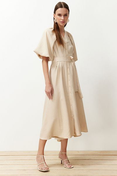 Trendyol Modest Steinfarbenes, gewebtes Hemdkleid in Leinenoptik mit Gürtel und halblangen Ballonärmeln TCTSS24EB00014