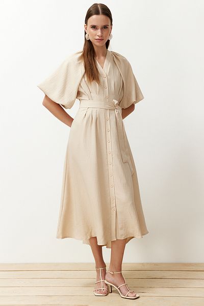 Trendyol Modest Steinfarbenes, gewebtes Hemdkleid in Leinenoptik mit Gürtel und halblangen Ballonärmeln TCTSS24EB00014