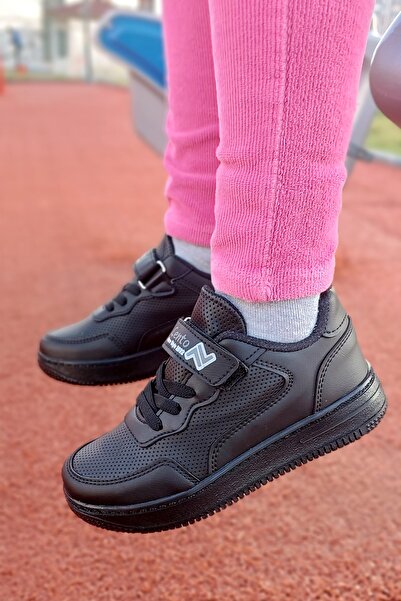 Aleza Shoes Unisex Kids Black Velcro Casual Sneakers