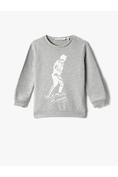 Koton Atatürk bedrucktes Sweatshirt mit Rundhalsausschnitt und langen Ärmeln