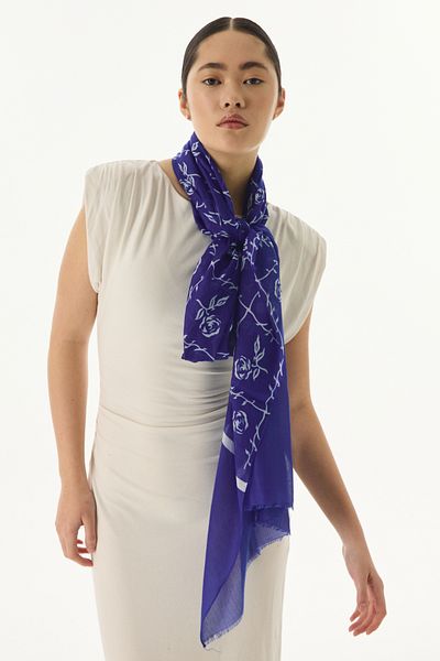 FENZA SCARF Saks Μπλε βαμβακερό σάλι - Μοτίβο μούρο τριαντάφυλλο