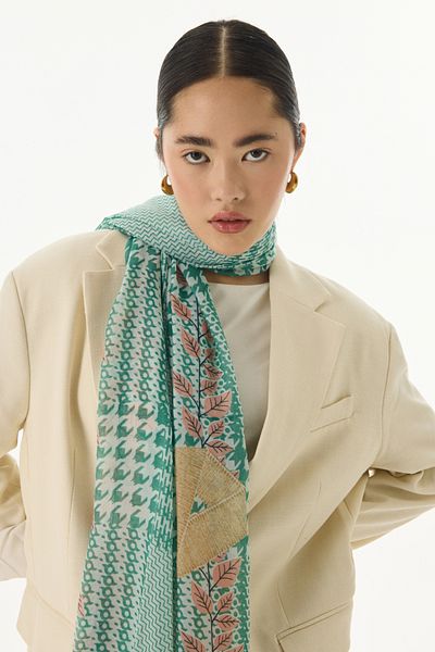 FENZA SCARF Σάλι με βαμβακερό μοτίβο τουλίπας με πούδρα μέντας