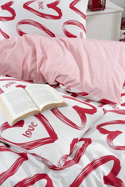 Valezium LOVE RED egyszemélyes mintás paplanhuzat szett lepedővel és 1 párnahuzattal