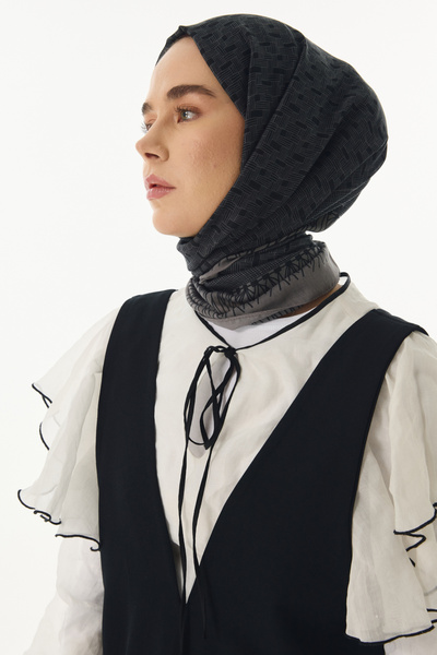 FENZA SCARF شال قطني أسود منقوش بخطوط ARIA