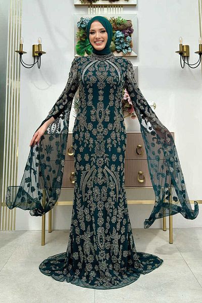 Bym Fashion فستان سهرة مطرز بأحجار الزمرد 7492